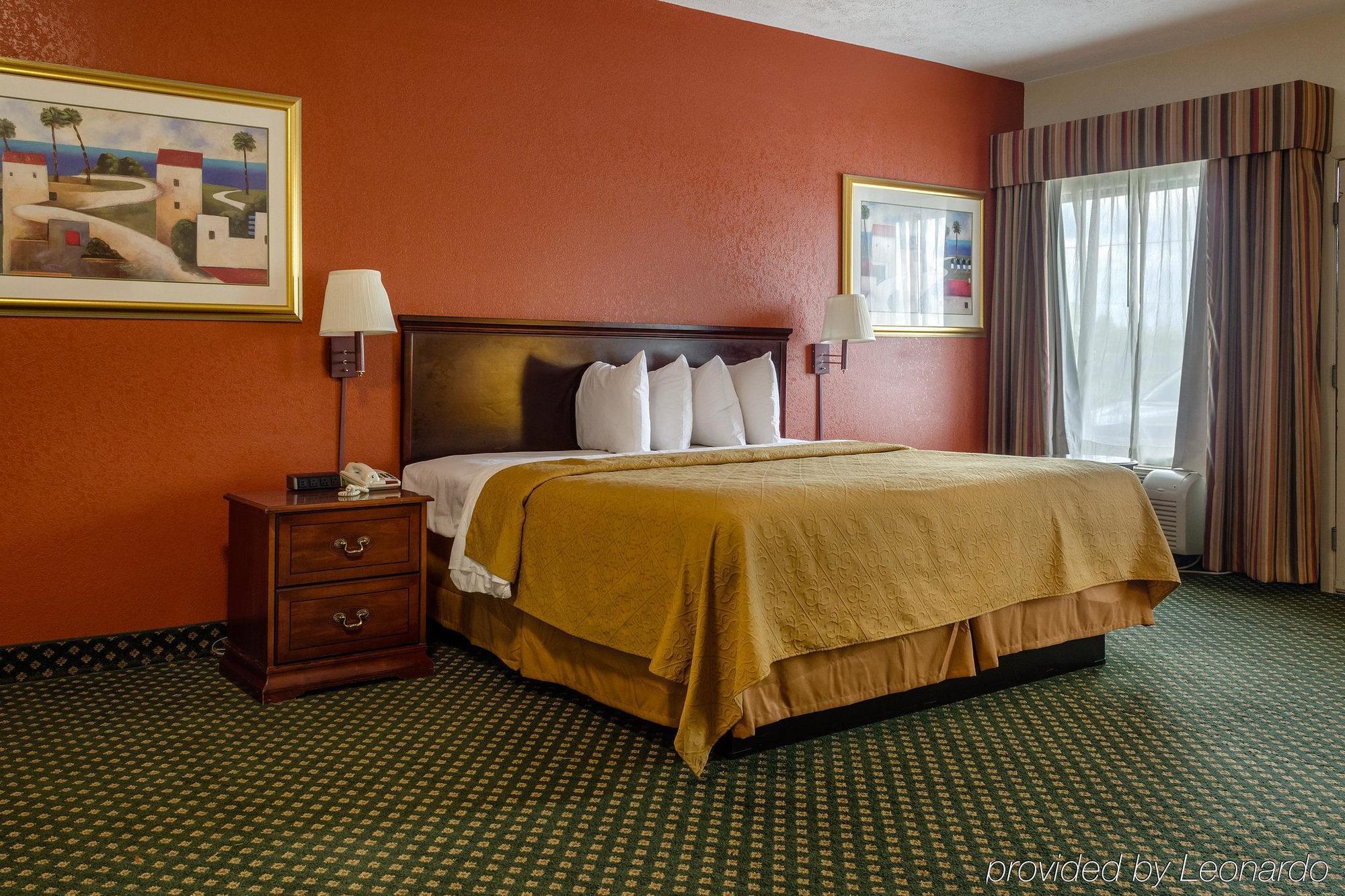 Econo Lodge Inn & Suites Філадельфія Екстер'єр фото