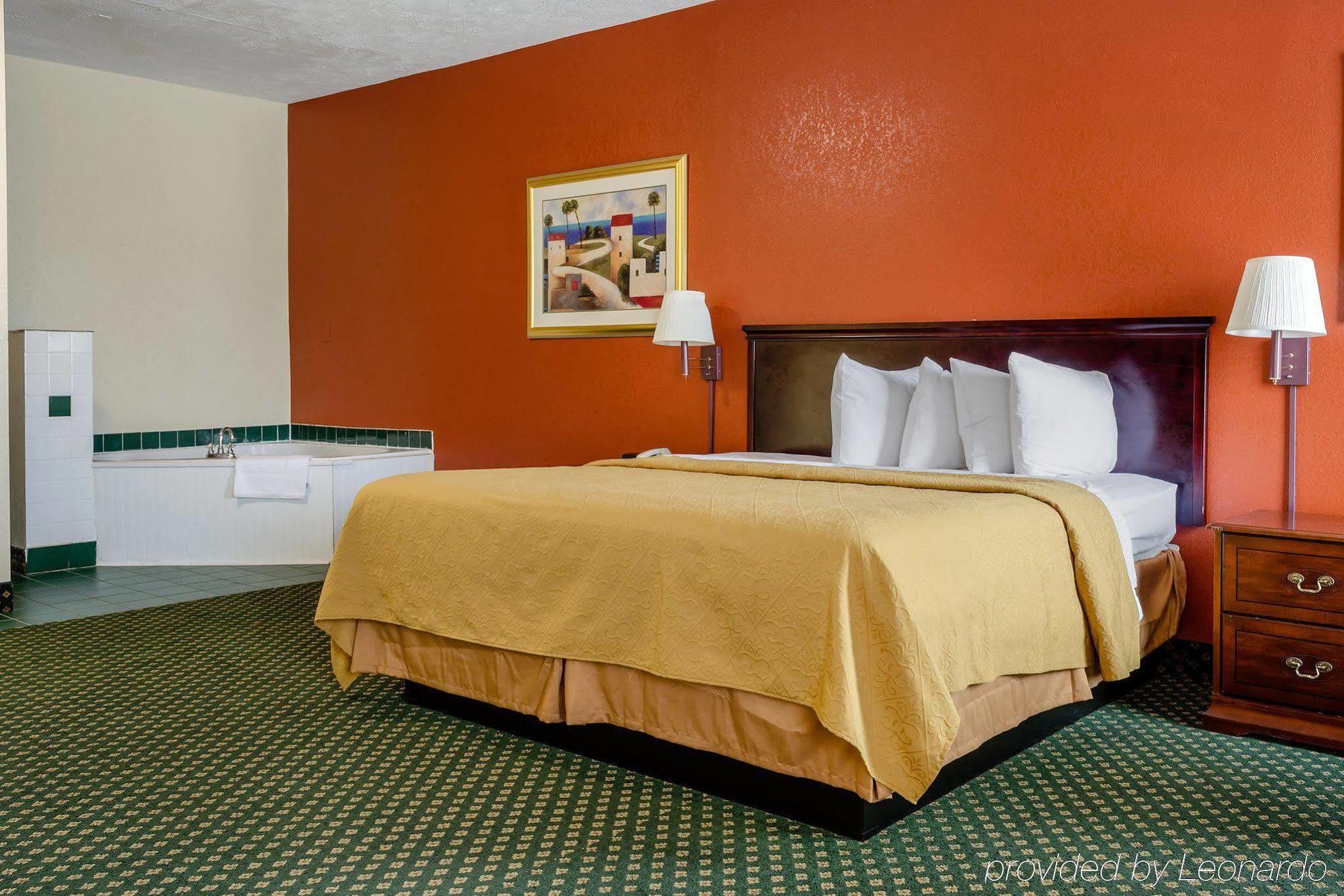 Econo Lodge Inn & Suites Філадельфія Екстер'єр фото