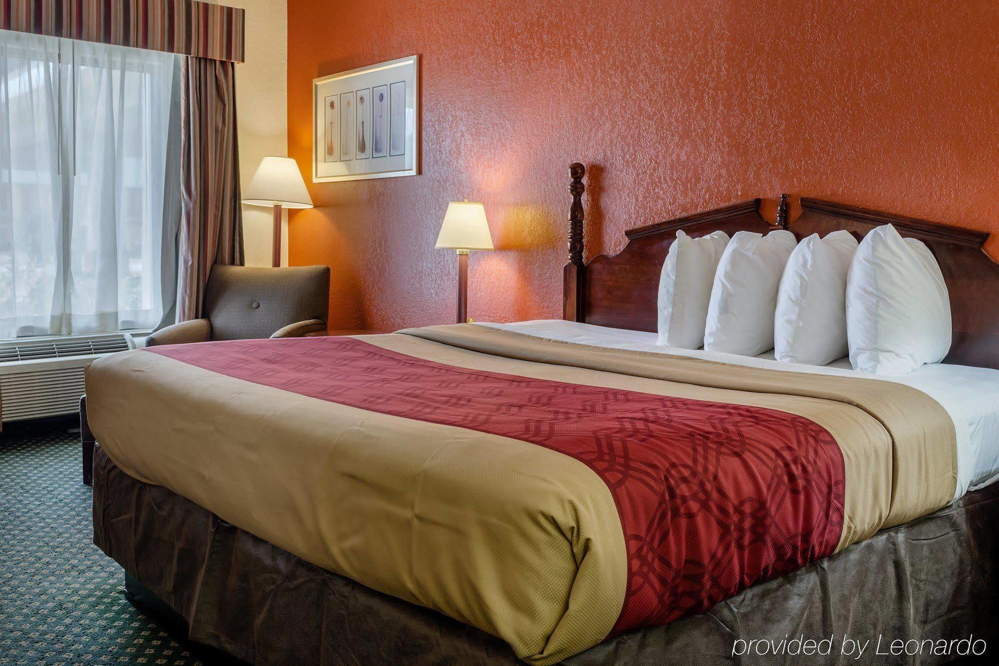 Econo Lodge Inn & Suites Філадельфія Екстер'єр фото